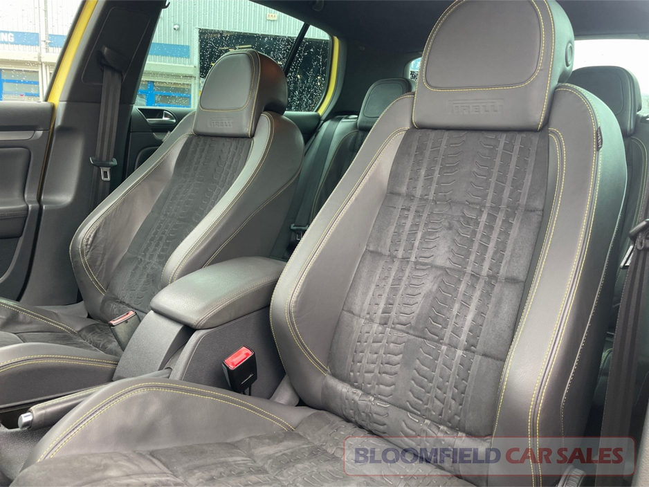 2009 Volkswagen Golf - image 13