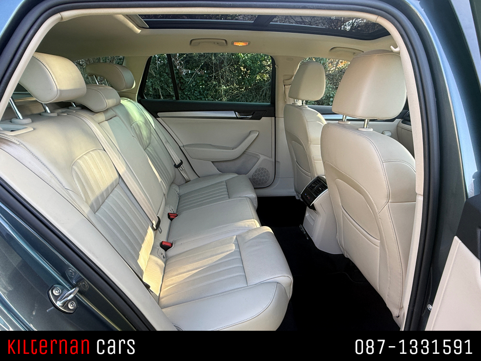 2017 Skoda Superb - image 15