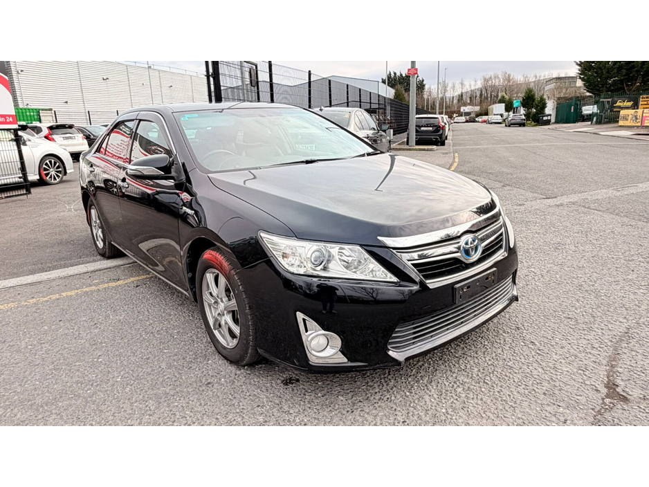 2013 Toyota Camry - image 3