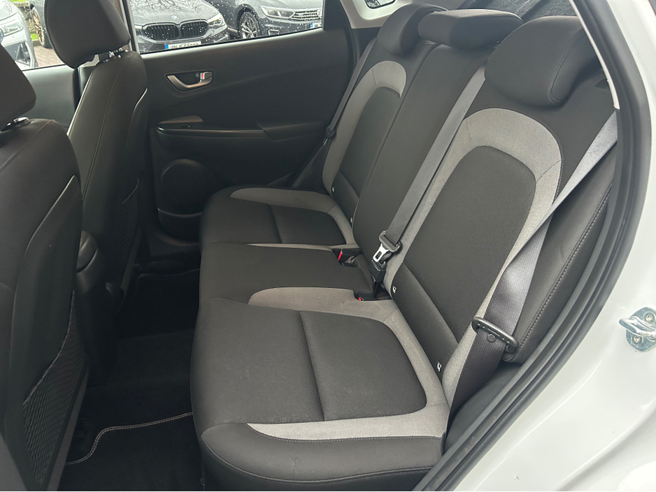 2018 Hyundai Kona - image 11