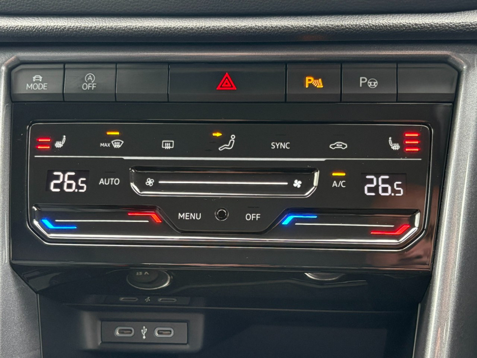 2024 Volkswagen T-Roc - image 16