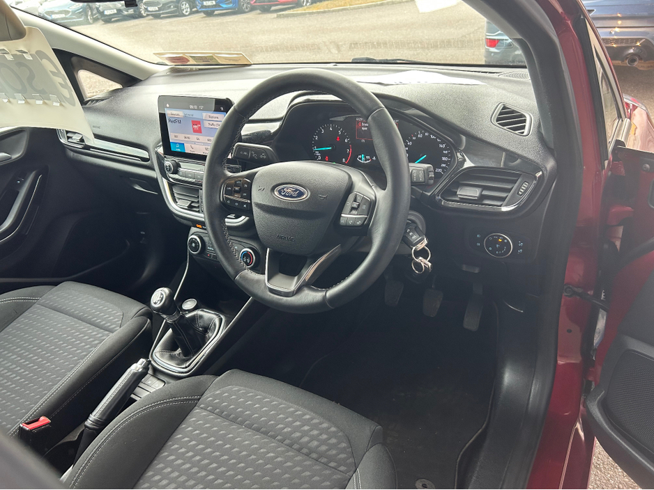 2019 Ford Fiesta - image 5