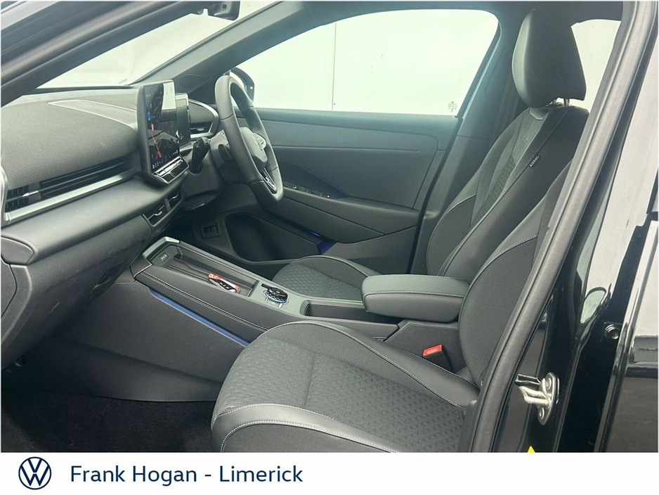 2026 Volkswagen T-Roc - image 4