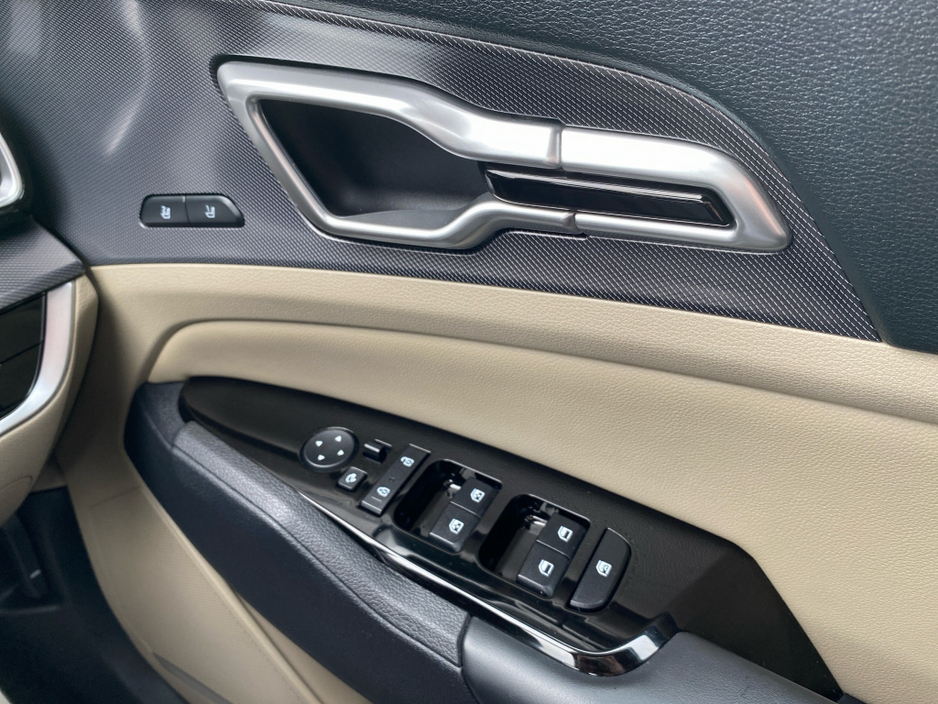 2022 Kia Sportage - image 15