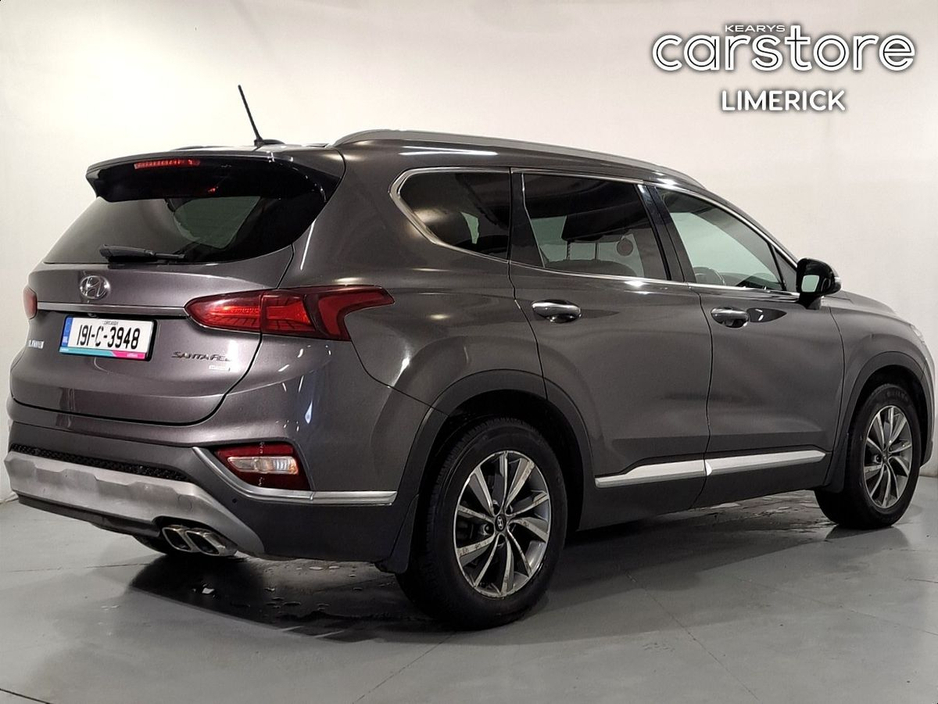 2019 Hyundai Santa Fe - image 3
