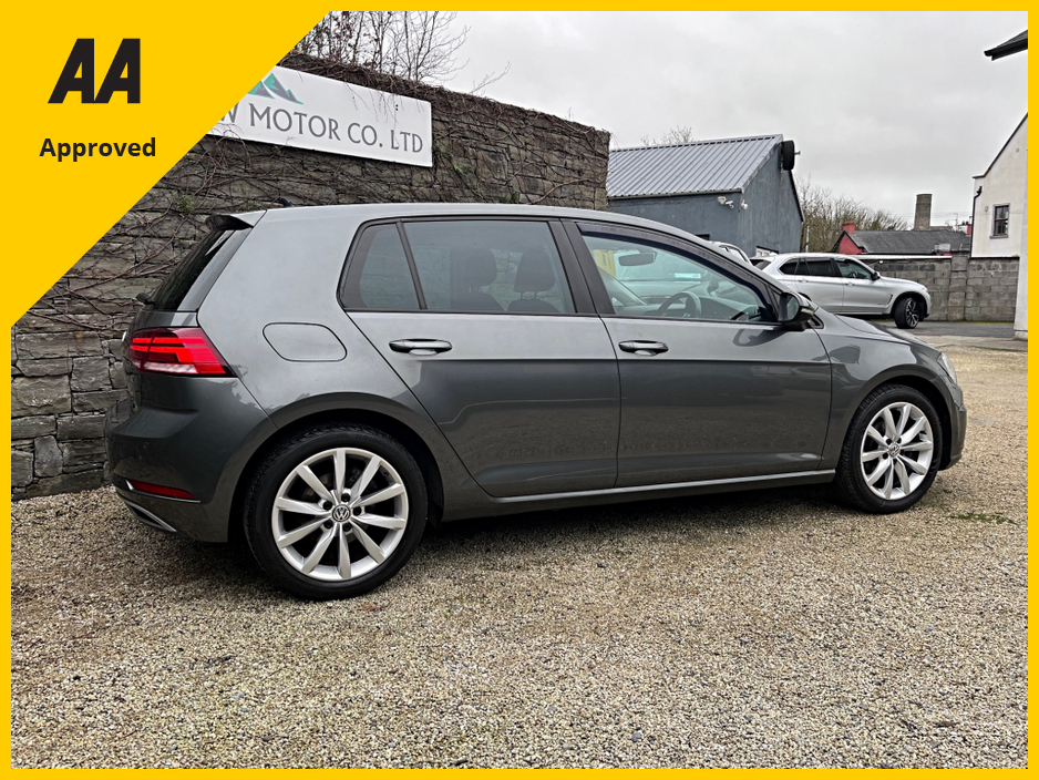 2019 Volkswagen Golf - image 5