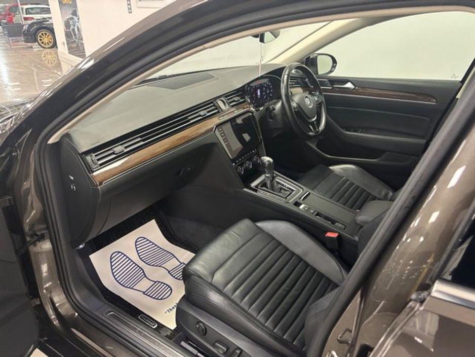 2020 Volkswagen Passat 2.0 TDI 150HP Highline DSG €21,495