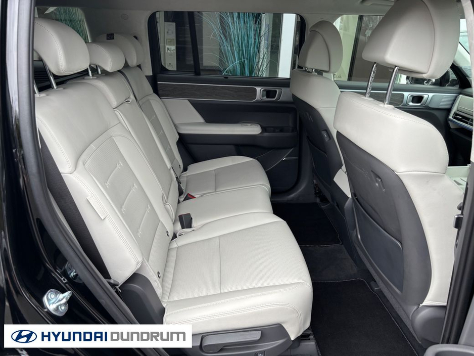 2025 Hyundai Santa Fe - image 6