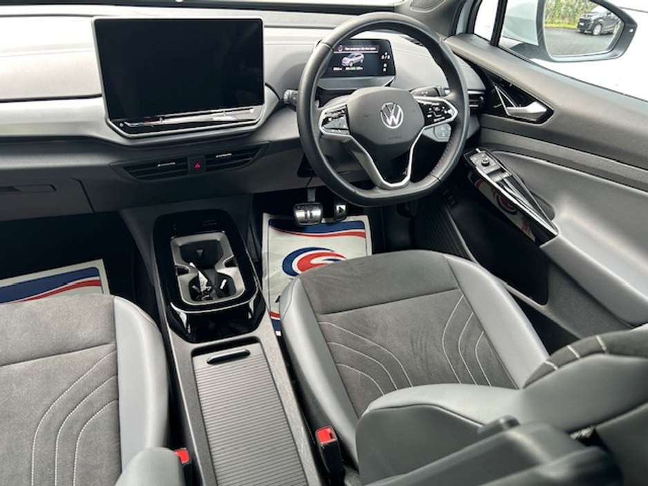 2025 Volkswagen ID.4 - image 7