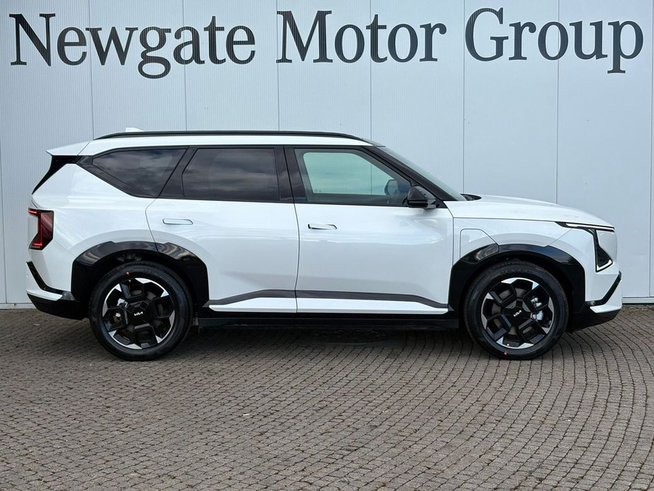 2026 Kia EV5 - image 4