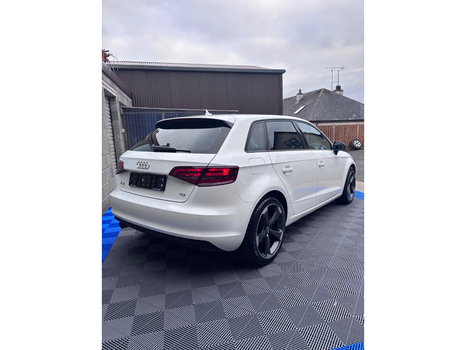 2016 Audi A3 - image 3