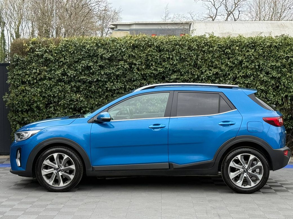 2023 Kia Stonic - image 3