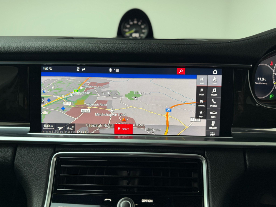 2019 Porsche Panamera - image 16