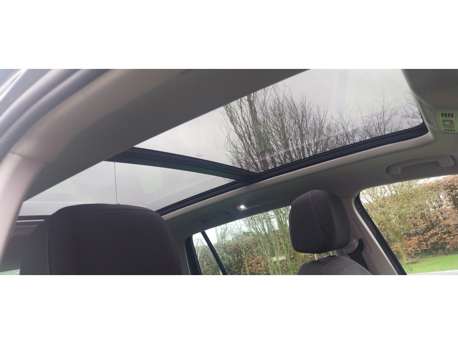 2024 Volkswagen Tiguan ELEGANCE 2.0 TDI MANUAL 6SPEED FWD 150HP 5 €41,950