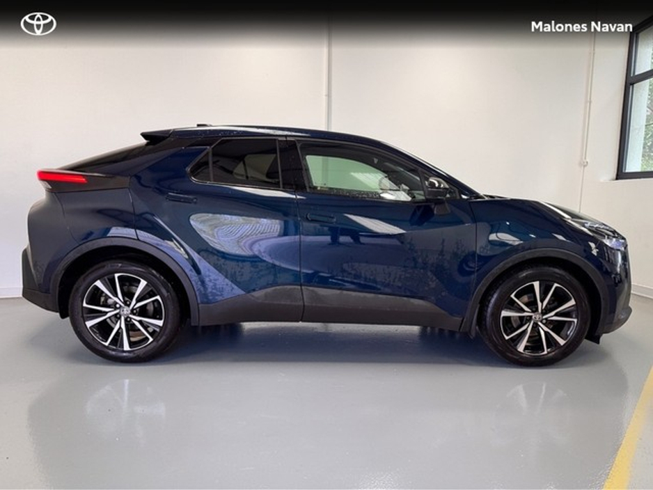 2024 Toyota C-HR - image 3