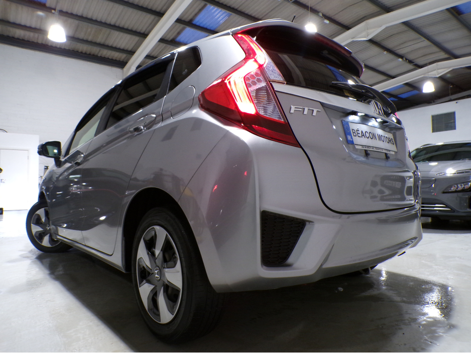 2016 Honda Fit **ONLY 21,000 MILES**HONDA FIT HYBRID S-TYPE**FANTASTIC CONDITION**FULL SAFETY PACK**COLOUR CAMERA**APPLE CAR-PLAY AND ANDROID AUTO**CRUISE CONTROL**ACTIVE BRAKING SYSTEM**FULL SAFETY PACK**HONDA MAGI €11,900