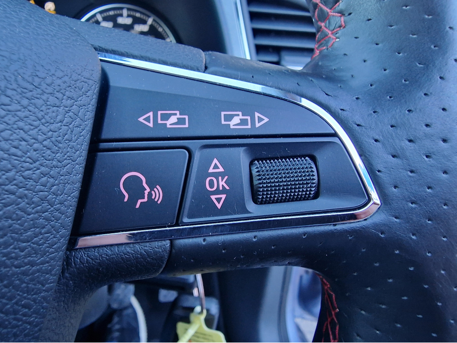 2016 SEAT Leon 2.0 TDI FR TECHNOLOGY-LOW MILES €13,950