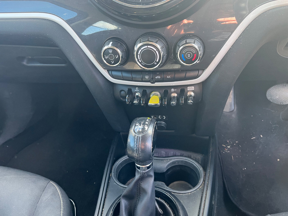 2017 MINI Countryman - image 10