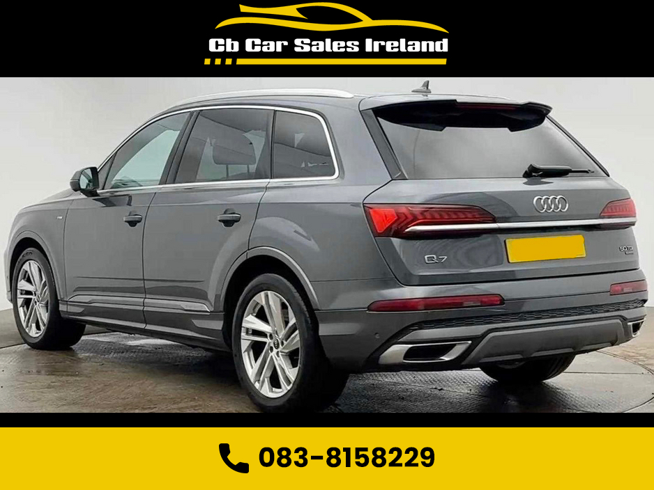 2022 Audi Q7 - image 3