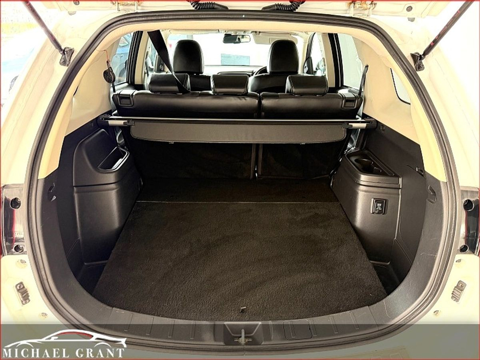 2018 Mitsubishi Outlander - image 19