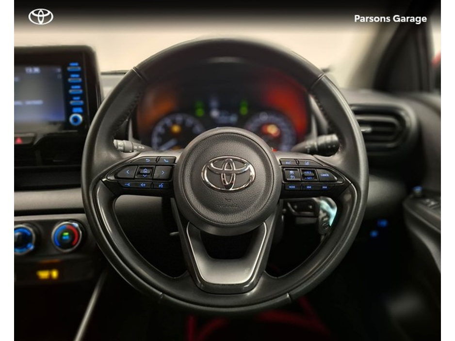 2024 Toyota Yaris 1.5 LUNA 4DR €23,995