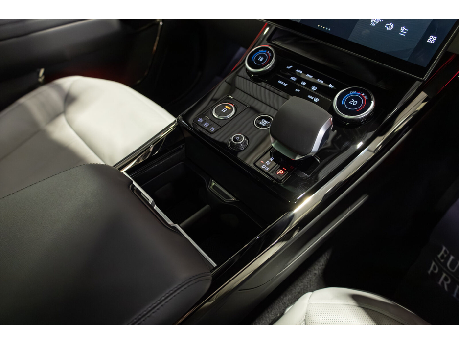 2023 Land Rover Range Rover Sport - image 19