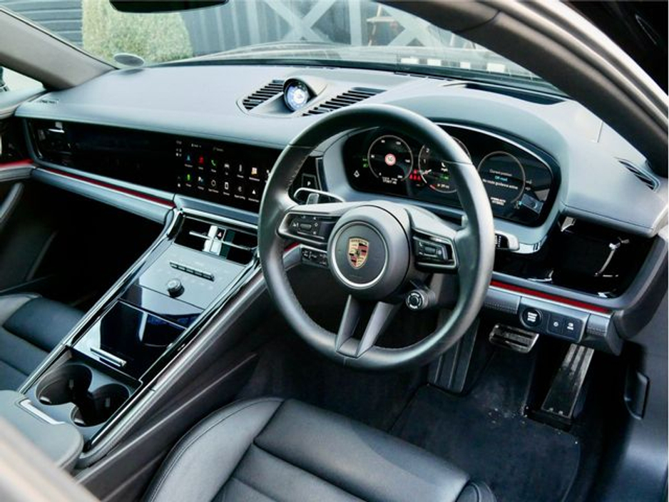 2024 Porsche Panamera - image 16