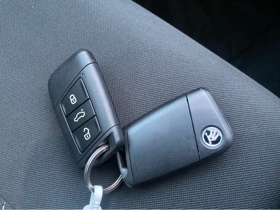 2023 Skoda Karoq SPORT 2.0 TDI 115HP DSG 5 5DR AUTO €33,995