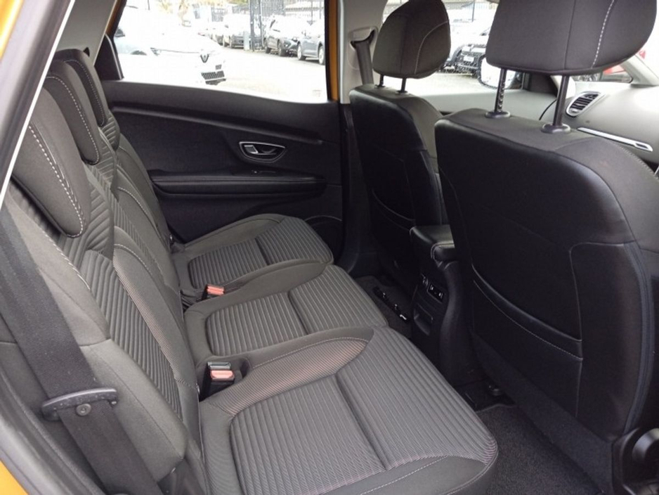 2020 Renault Scenic - image 4