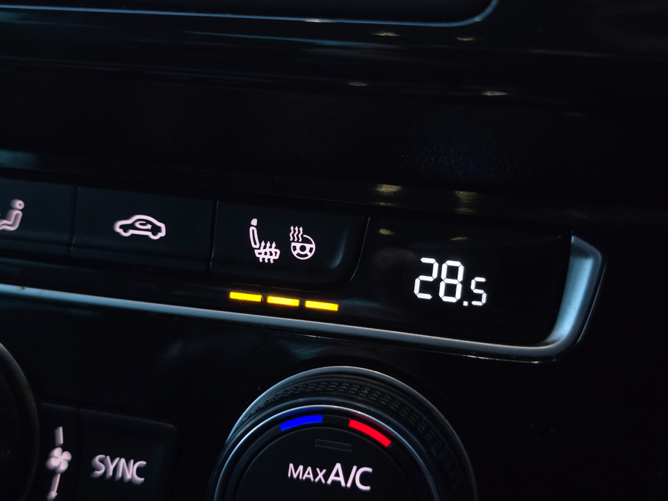 2016 Volkswagen Passat 2.0 TDI 150HP Highline BE €10,950