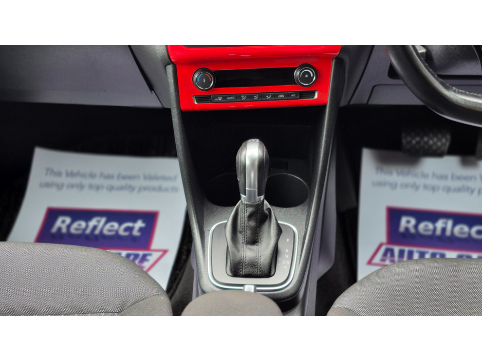 2017 Volkswagen Polo - image 18