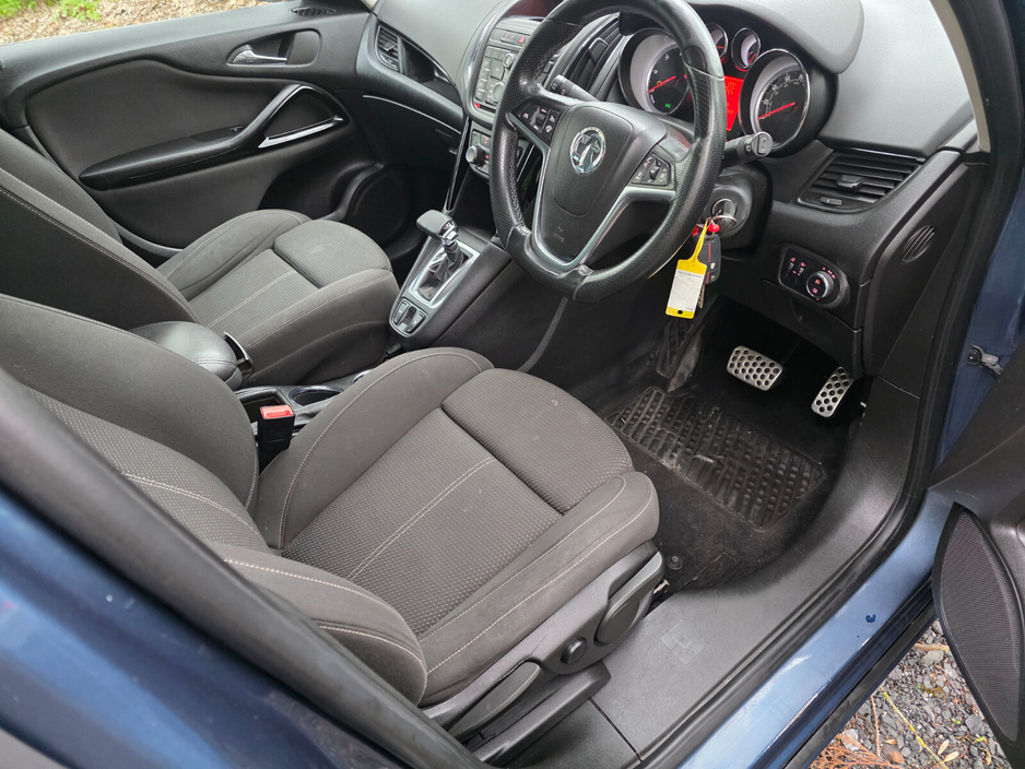 2013 Vauxhall Zafira - image 7