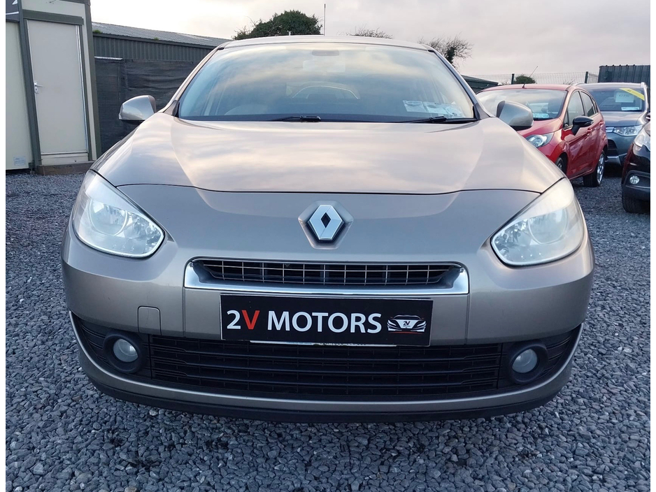 2011 Renault Fluence - image 10