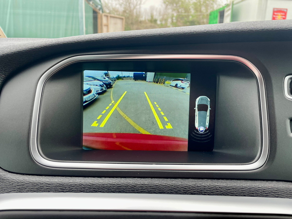 2017 Volvo V40 - image 38