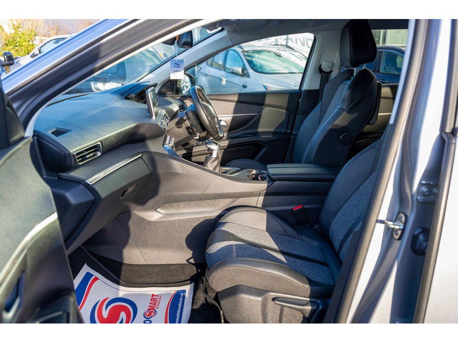 2020 Peugeot 5008 1.5 BlueHDi 130bhp Allure