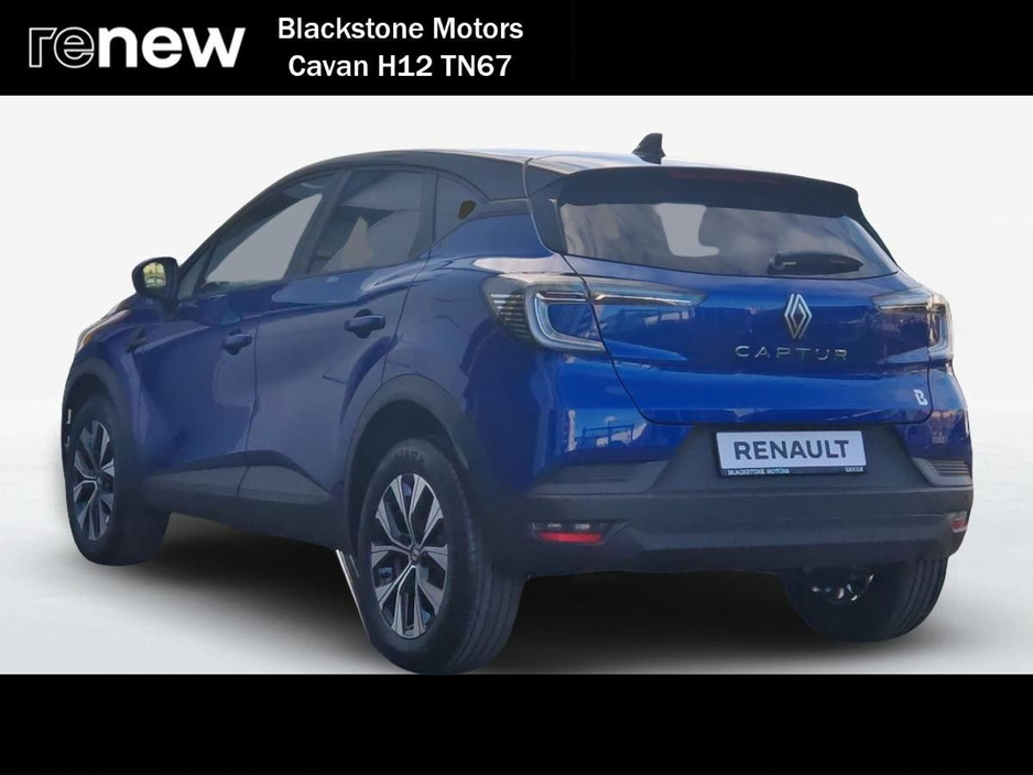 2026 Renault Captur - image 3