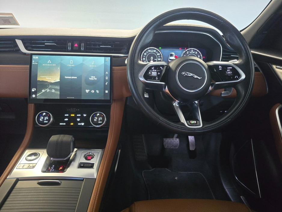 2021 Jaguar F-Pace P400e AWD R DYNAMIC PHEV HYBRID BLACK PACK €42,500