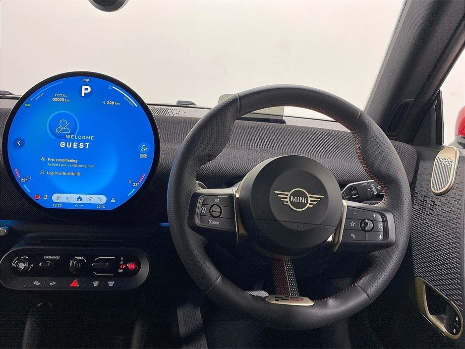 2025 MINI Hatch Cooper E €30,950