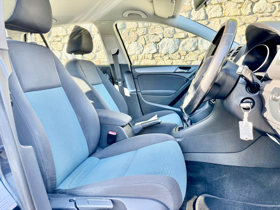 2012 Volkswagen Golf - image 16