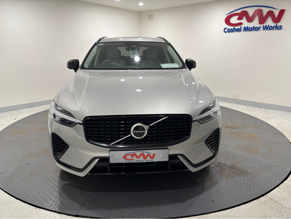 2024 Volvo XC60 - image 2