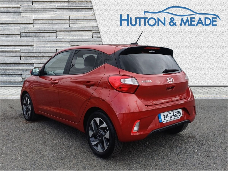 2024 Hyundai i10 - image 2