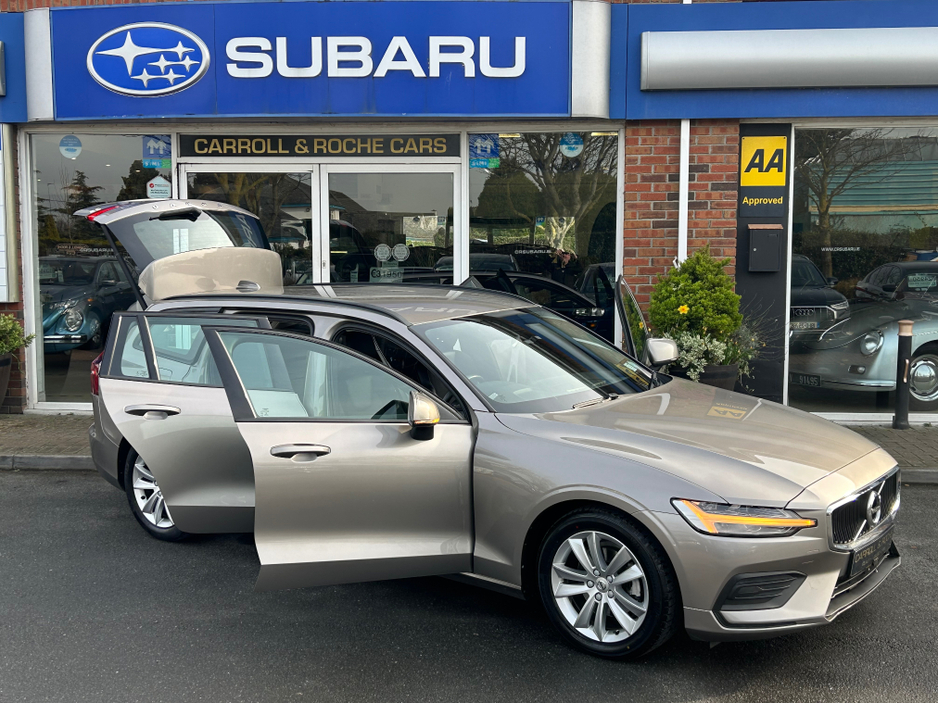 2018 Volvo V60 - image 30