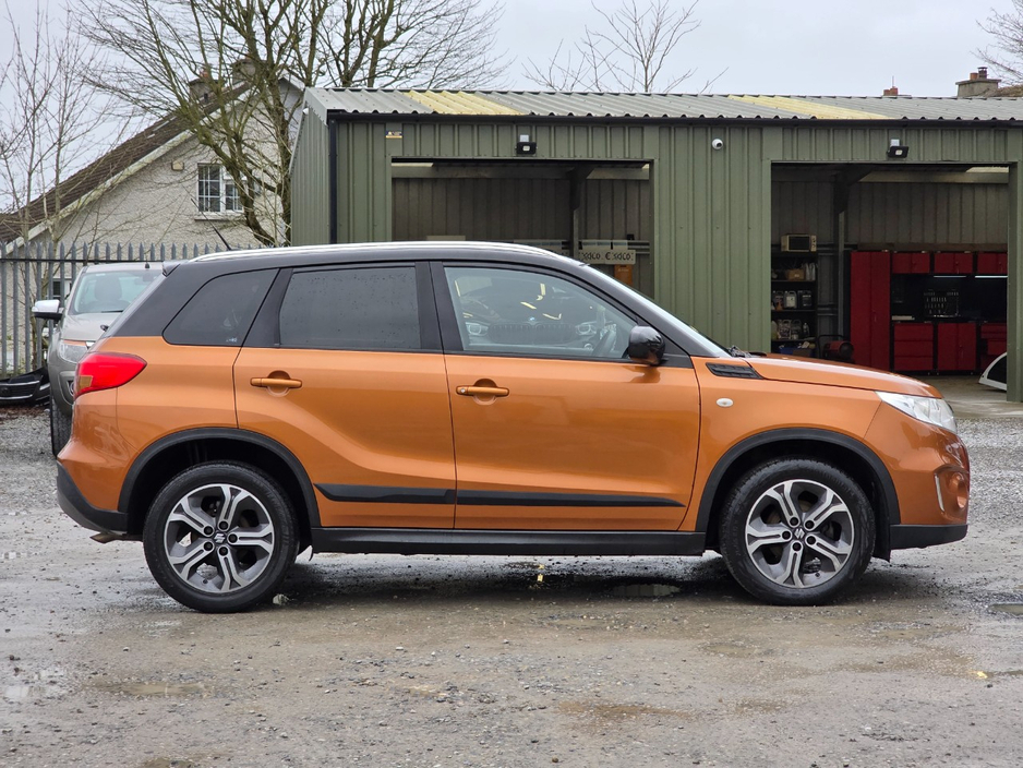 2015 Suzuki Vitara - image 9