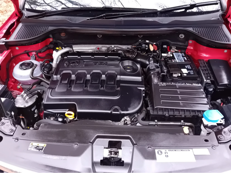 2019 Skoda Karoq - image 37