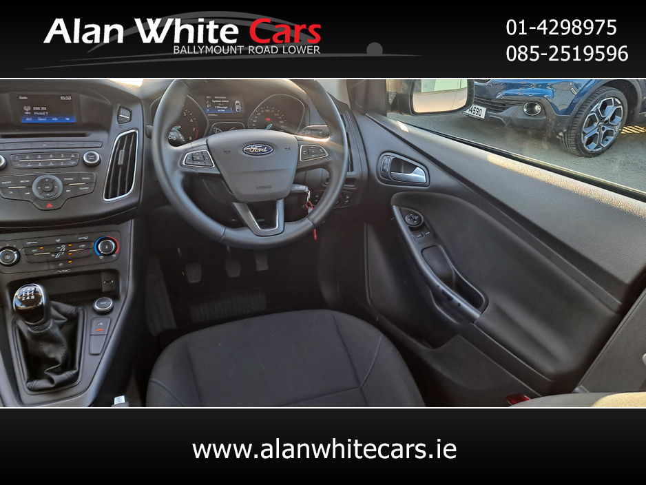 2016 Ford Focus - image 19