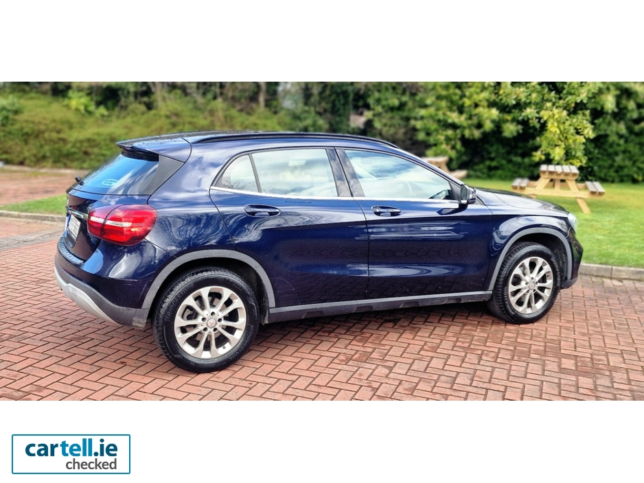 2017 Mercedes-Benz GLA Class - image 11