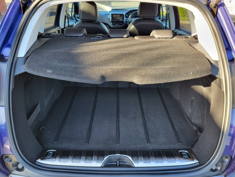 2014 Peugeot 208 - image 19