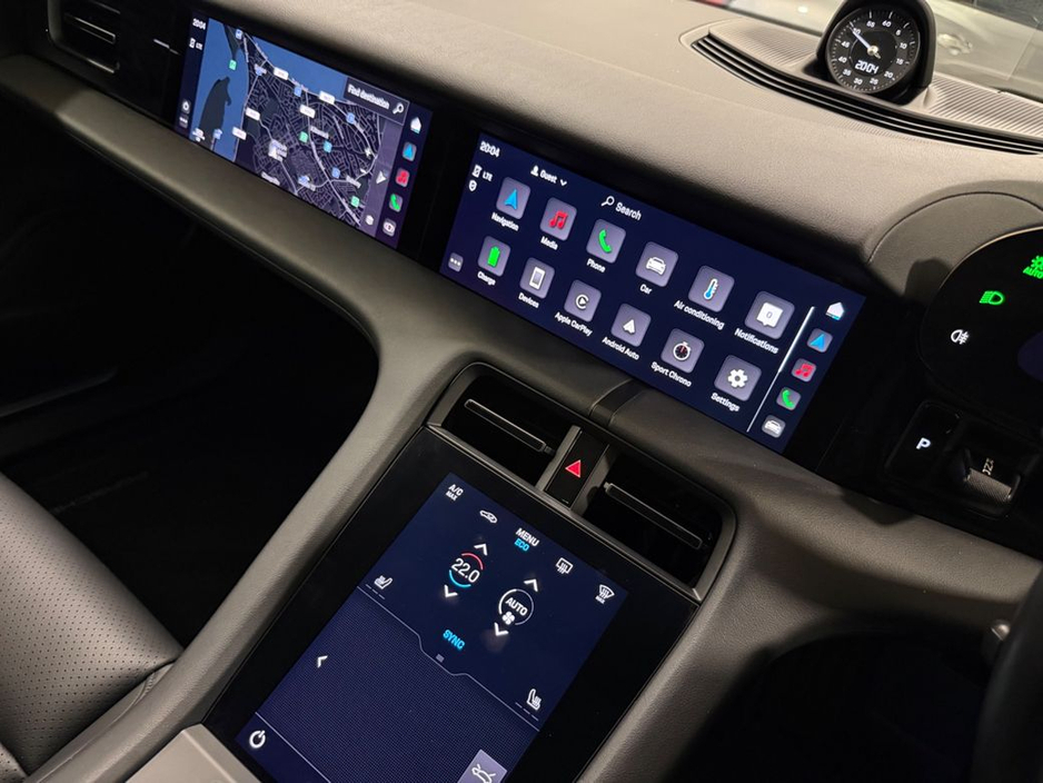 2021 Porsche Taycan 4S=HUGE SPEC//LOW MILES//D REG=FULL PORSCHE SERVICE HISTORY=TAILORED FINANCE PACKAGES AVAILABLE=TRADE IN'S WELCOME €57,995