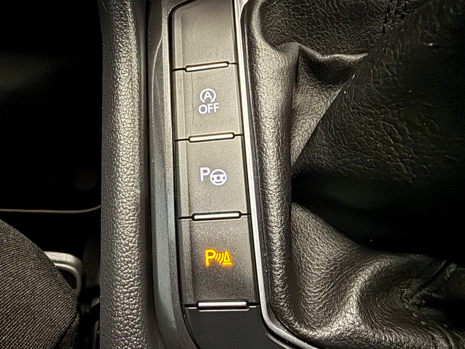 2017 Volkswagen Tiguan - image 16