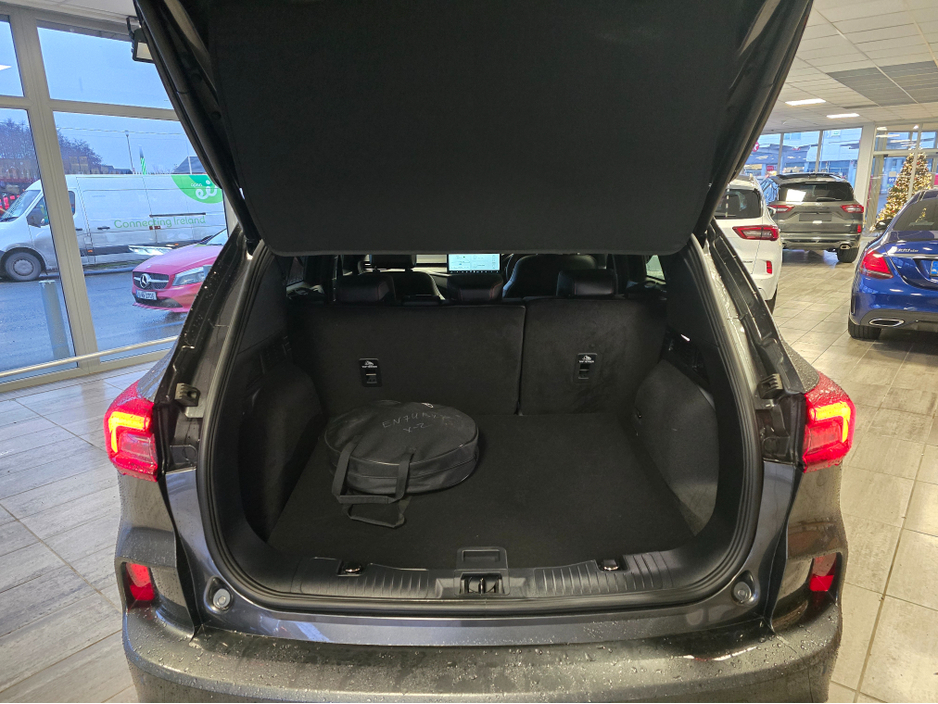 2025 Ford Kuga ST-LINE PHEV PAN ROOF €39,800